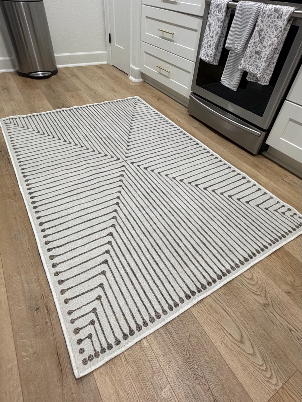 Ruggable -Jonathan Adler collection - 4’x6’
